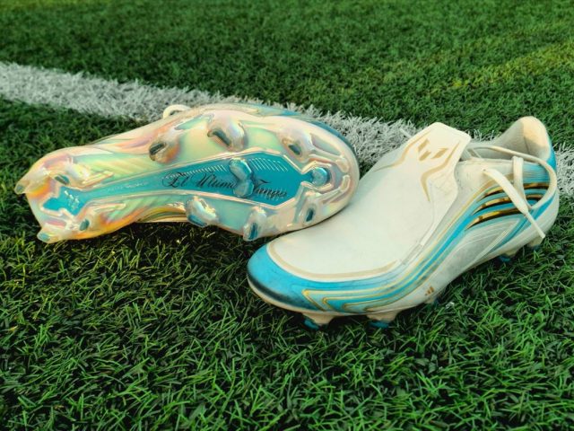 Diadora ou Puma : quelles chaussures pour joueur avec platines