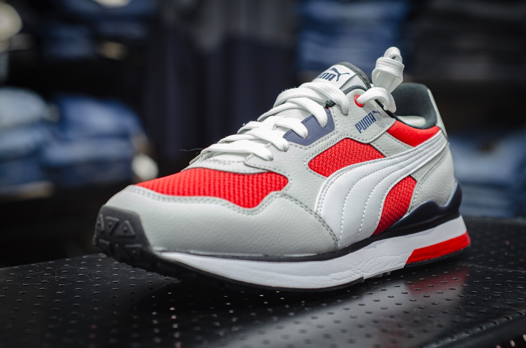 Puma ou New Balance : quelle paire pour quel joueur ?